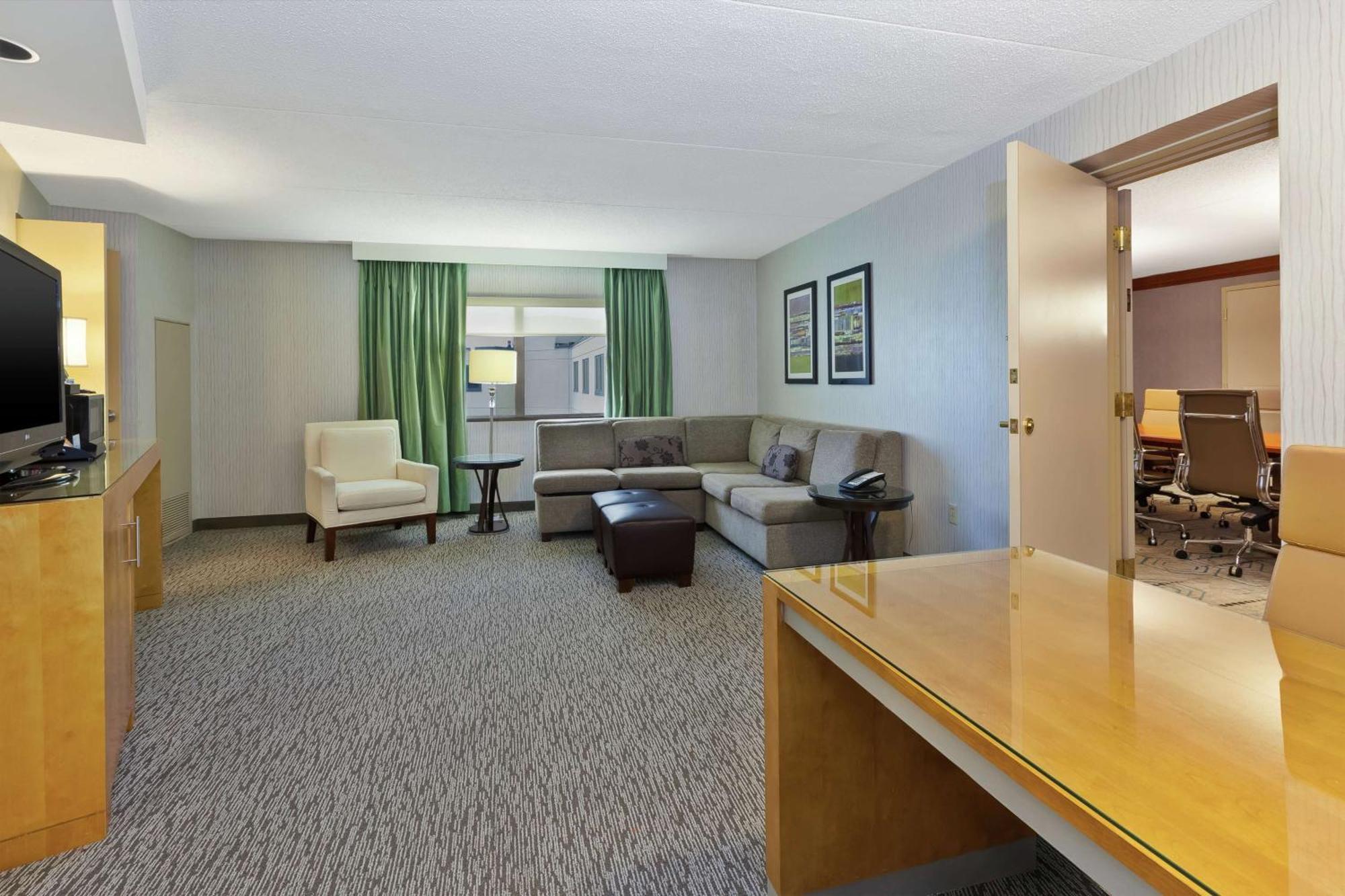 Hotel Auburn Hills Zewnętrze zdjęcie